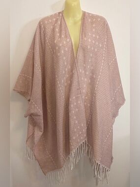 NWT Gentle Fawn Soft Pink Fringed Poncho Wrap XS/S